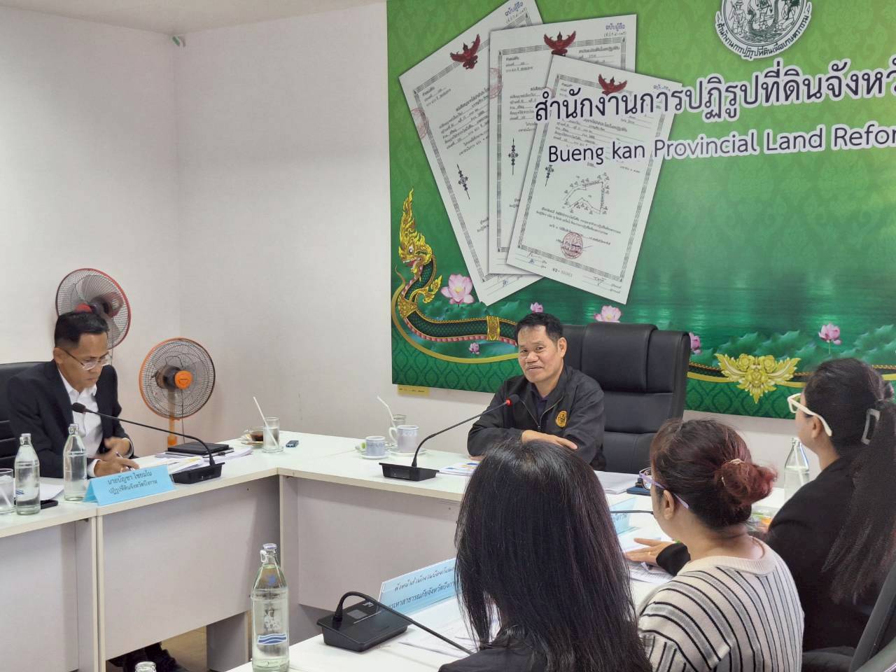 title - ผู้ตรวจราชการ ส.ป.ก. ประชุมตรวจราชการและติดตามความก้าวหน้าผลการดำเนินงานตามแผนการตรวจราชการของผู้ตรวจราชการสำนักงานการปฏิรูปที่ดินเพื่อเกษตรกรรม ประจำปีงบประมาณ พ.ศ. 2569 รอบที่ 1 เขตตรวจราชการที่ 10 จังหวัดบึงกาฬ